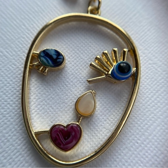 🆕 Gold tone Picasso face art earrings 18k plated - Picture 4 of 6